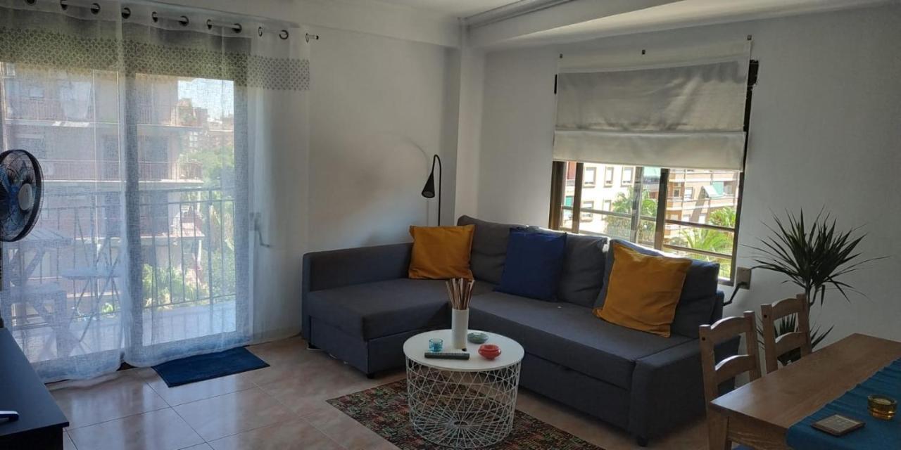 Cozy & Bright Flat At The Entrance Of Old Valencia Valência Exterior foto